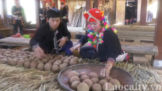 Người Dao - Văn Bàn giữ nghề làm men lá truyền thống