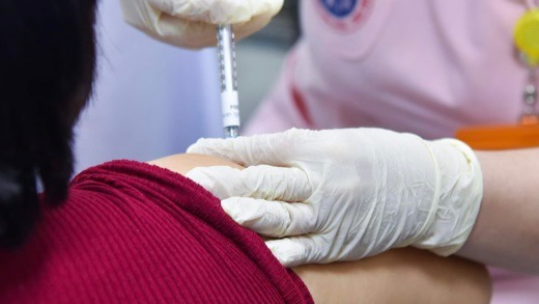 Sẽ đưa vaccine COVID-19 vào tiêm chủng thường xuyên