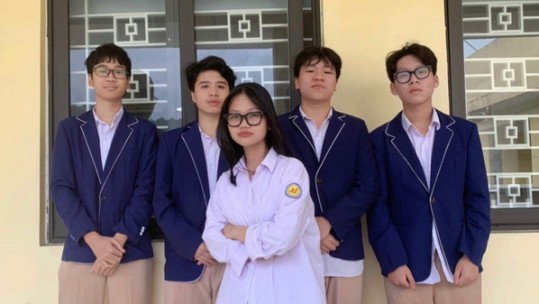 Học sinh Lào Cai đạt Huy chương Bạc tại Cuộc thi phát minh và sáng chế Malaysia 2023