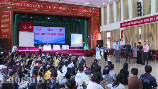 Trại hè tiếng Anh thúc đẩy khả năng lãnh đạo và giao lưu văn hoá