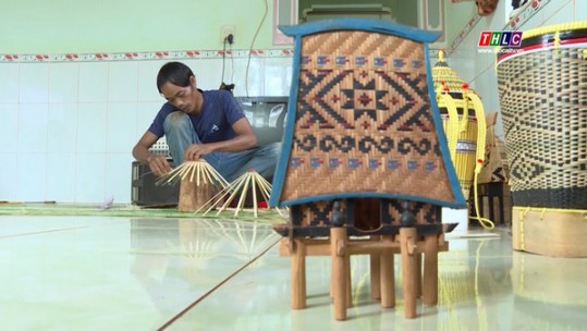 Bảo tồn phát triển nghề đan lát của dân tộc Jrai