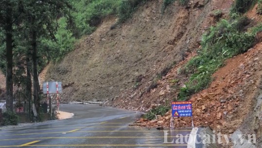 Cảnh báo nguy cơ sạt trượt đất, đá do mưa còn kéo dài