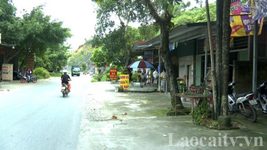 Phong Niên xử lý nghiêm vi phạm hành lang đường bộ