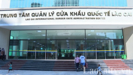 Mỗi ngày có khoảng 5.000 lượt người qua Cửa khẩu Quốc tế Lào Cai