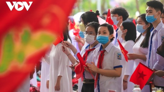 Chấn chỉnh lạm thu đầu năm học: Đừng để “đến hẹn lại lên”