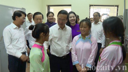 Chủ tịch nước Võ Văn Thưởng thăm Trường THPT dân tộc nội trú tỉnh