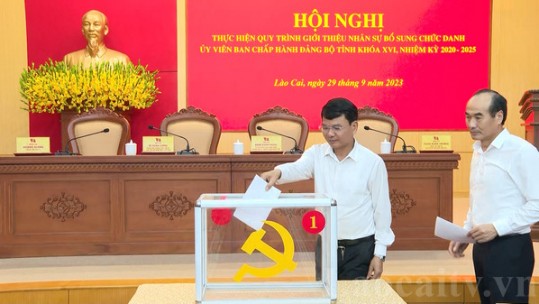 Khai mạc Hội nghị lần thứ 14 Ban Chấp hành Đảng bộ tỉnh khóa XVI