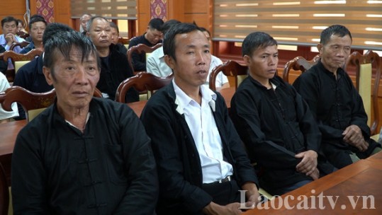 Gặp mặt, biểu dương người có uy tín tiêu biểu trong dân tộc Mông