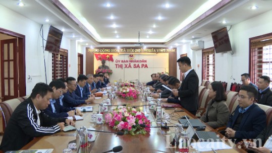 UBND thị xã Sa Pa làm việc với Công ty Cổ phần Tập đoàn CĐ Việt Nam