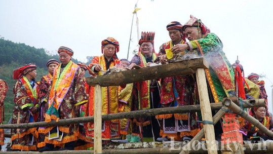 Nghệ nhân dân gian - vốn quý văn hóa dân tộc