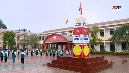 Mô hình cột mốc Trường Sa trong trường học
