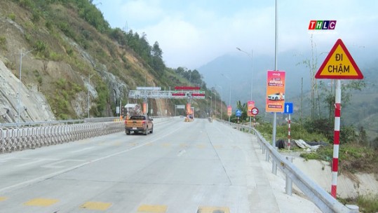 Chính thức thu phí không dừng tuyến đường nối cao tốc Nội Bài - Lào Cai đi Sa Pa