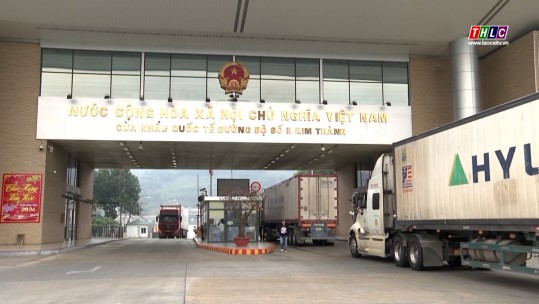 801 tấn hàng xuất - nhập khẩu qua Cửa khẩu Kim Thành trong ngày đầu tiên của năm Giáp Thìn