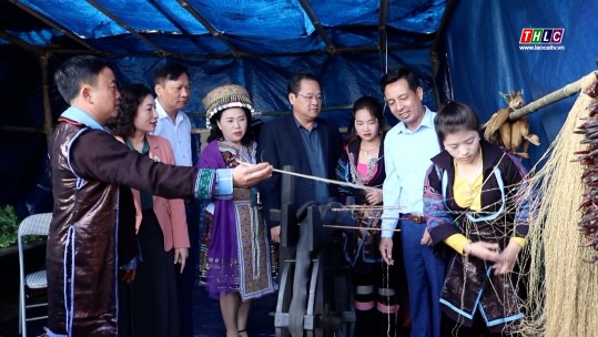 Tưng bừng ngày hội văn hóa, thể thao dân tộc Mông huyện Bát Xát lần thứ nhất