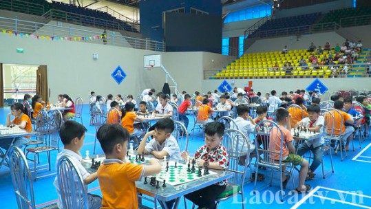 Gần 200 vận động viên tham gia Giải cờ vua thanh, thiếu niên, nhi đồng tỉnh Lào Cai năm 2024