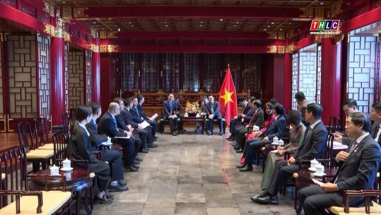 Chủ tịch Quốc hội Vương Đình Huệ tiếp một số tập đoàn hàng đầu của Trung Quốc