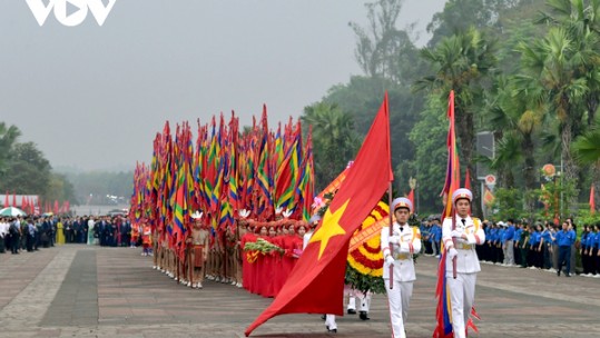 Lãnh đạo Đảng, Nhà nước dâng hương tưởng niệm các Vua Hùng