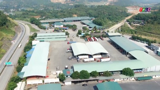 Gần 400 xe hàng/ngày xuất - nhập khẩu qua Cửa khẩu Kim Thành