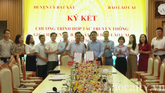 Huyện ủy Bát Xát và Báo Lào Cai ký kết hợp tác truyền thông giai đoạn 2024 – 2025