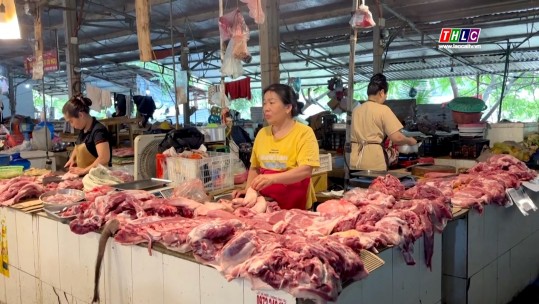 Giá lợn hơi tiếp tục tăng, vượt mốc 70.000 đồng/kg