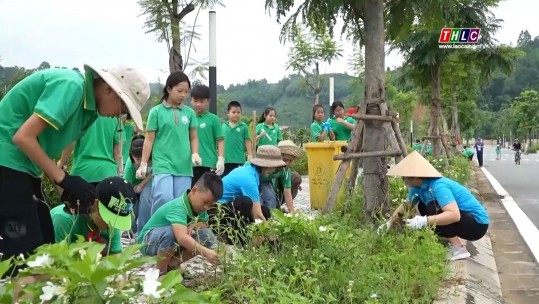 Bảo Thắng tổ chức hoạt động thu gom rác thải hướng tới một Việt Nam xanh