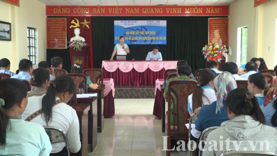 Hội Liên hiệp Phụ nữ tỉnh Lào Cai tiếp xúc, đối thoại tại Si Ma Cai
