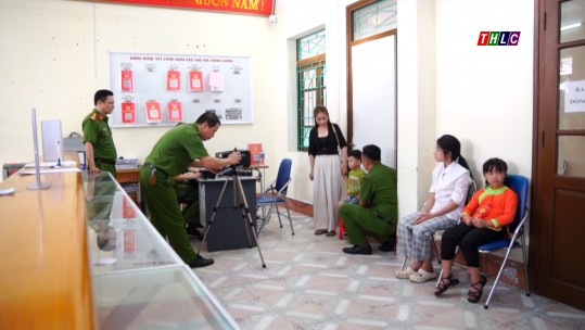 Lào Cai: Ngày đầu triển khai cấp thẻ căn cước cho trẻ dưới 14 tuổi