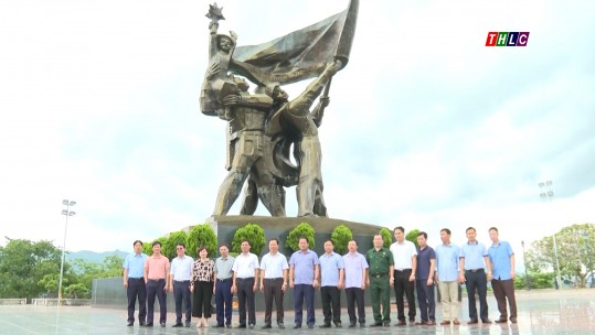 Đoàn đại biểu tỉnh thăm một số di tích lịch sử tại tỉnh Điện Biên
