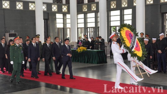 Đoàn đại biểu tỉnh Lào Cai kính viếng Tổng Bí thư Nguyễn Phú Trọng