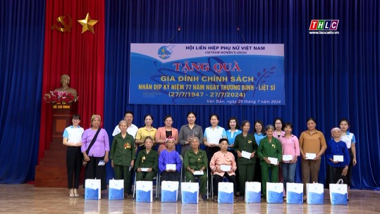 Đoàn công tác Trung ương Hội Liên hiệp Phụ nữ Việt Nam thăm, tặng quà gia đình chính sách