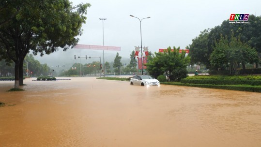 Mưa lũ làm ngập nhiều tuyến đường của Lào Cai