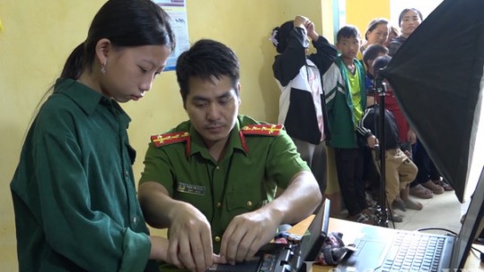 Si Ma Cai quyết tâm hoàn thành 70 ngày đêm thu nhận hồ sơ cấp căn cước