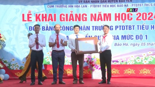 Bí Thư Tỉnh ủy Đặng Xuân Phong dự khai giảng tại xã Bảo Hà, huyện Bảo Yên