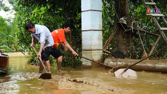 Tích cực hỗ trợ người dân vùng lũ