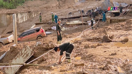 350 người trực tiếp tham gia công tác tìm kiếm cứu nạn tại xã Nậm Lúc, huyện Bắc Hà