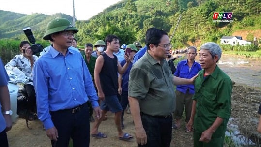 Thủ tướng Chính phủ Phạm Minh Chính kiểm tra công tác tìm kiếm cứu nạn tại Làng Nủ