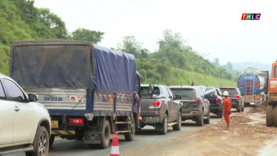 Tập trung khắc phục sạt lở trên Cao tốc Nội Bài - Lào Cai