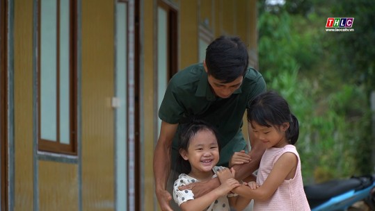 Tình làng nghĩa xóm trong khu tạm cư Làng Nủ