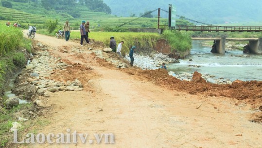 Mường Vi nỗ lực khôi phục giao thông sau thiên tai