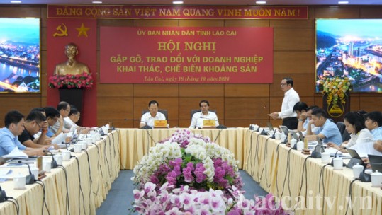 Gặp gỡ, trao đổi với doanh nghiệp khai thác, chế biến khoáng sản