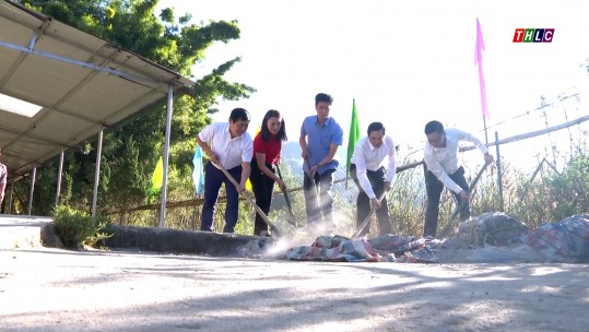 Trao kinh phí hỗ trợ sửa chữa điểm trường Lao Chải San 2