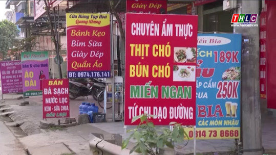 Biển quảng cáo gây mất an toàn giao thông trên Quốc lộ 4E