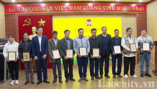 Tôn vinh 18 nông dân Lào Cai điển hình xuất sắc năm 2024