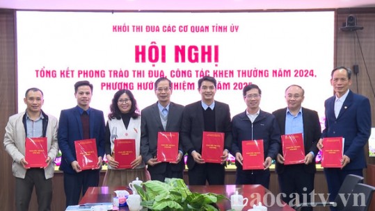 Khối thi đua Các cơ quan Tỉnh ủy ký giao ước thi đua năm 2025