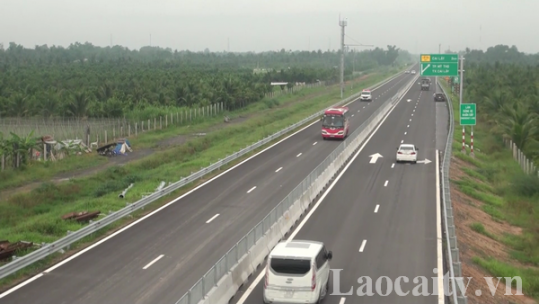 Bảo đảm an toàn giao thông trên các tuyến cao tốc