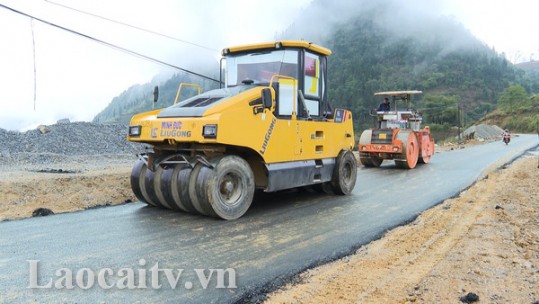 Tập trung nâng cấp đường Sín Chéng - Thào Chư Phìn