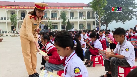 Sôi nổi cuộc thi an toàn giao thông trong trường học