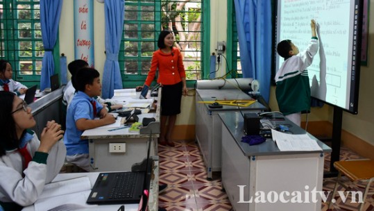 Đẩy mạnh phong trào thi đua để nâng cao chất lượng giáo dục