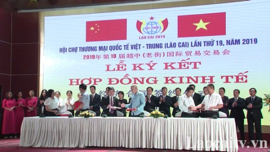 12 bộ hợp đồng thương mại được ký kết giữa các doanh nghiệp Việt Nam – Trung Quốc