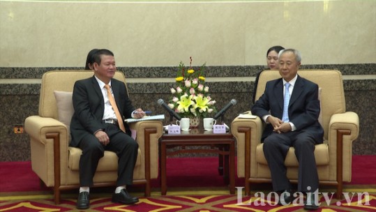 Bí thư Tỉnh ủy Lào Cai gặp mặt lãnh đạo Châu ủy châu Hồng Hà, tỉnh Vân Nam (Trung Quốc)
